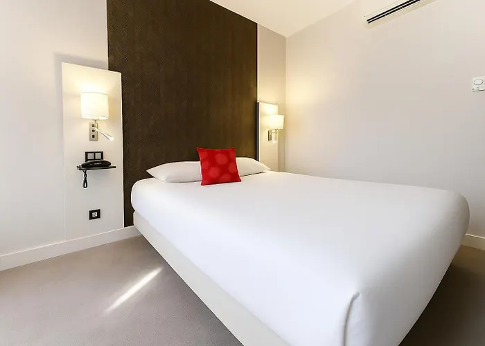 Elisabeth Gare Sncf 2* Клермон-Ферран